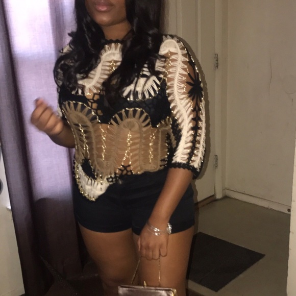 Stylish gold shirt - Picture 1 of 2